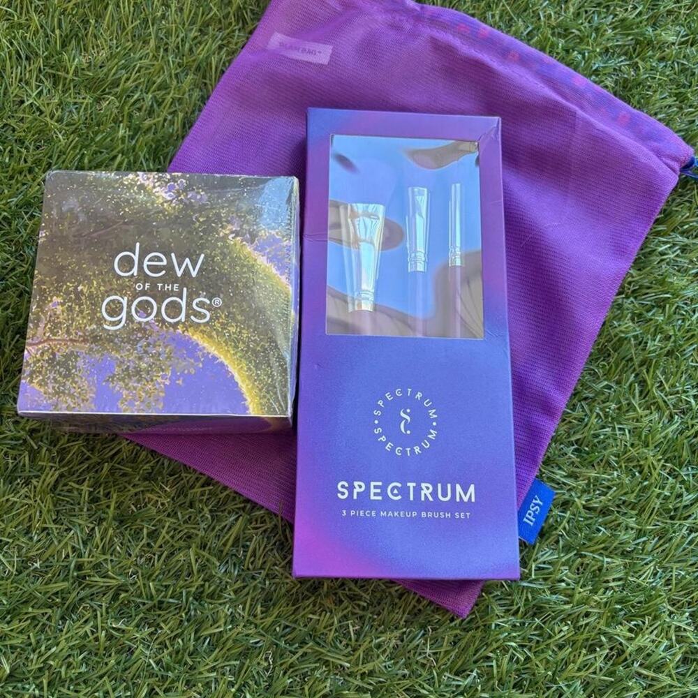 IPSY Dew of the gods night mask - Spectrum 3 piece brush set